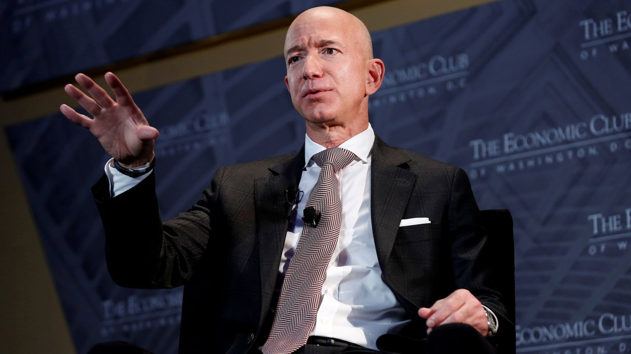 Jeff Bezos steps down as Amazon CEO CVINE Network(02)